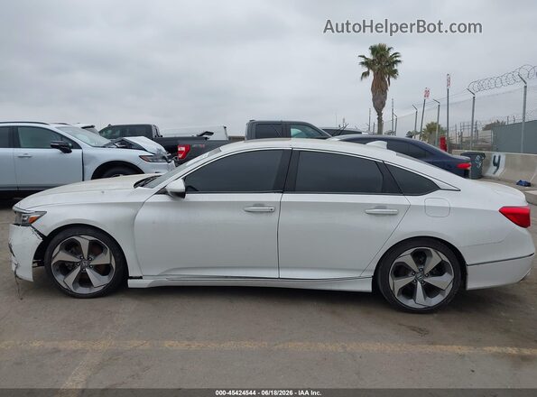 1HGCV1F95JA070889 2018 HONDA ACCORD White Սալոնի 360 աստիճան տեսք