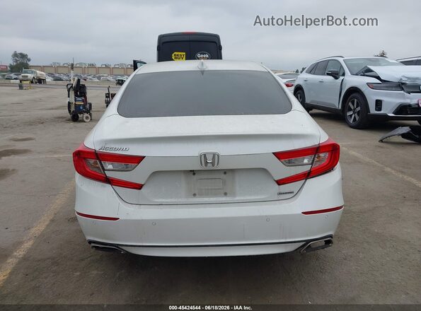 1HGCV1F95JA070889 2018 HONDA ACCORD White 