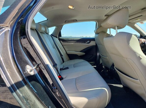 1HGCV1F96JA032913 2018 HONDA ACCORD Black Rear seats view