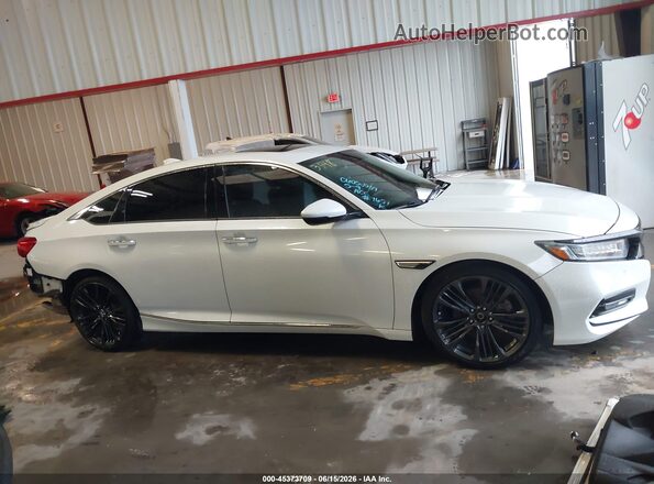 1HGCV1F96JA107657 2018 HONDA ACCORD White 360 interior view