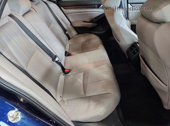 1HGCV1F96JA113636 2018 HONDA ACCORD Blue Vista de los asientos traseros