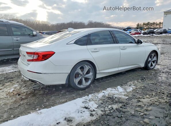 1HGCV1F96JA186683 2018 HONDA ACCORD White 
