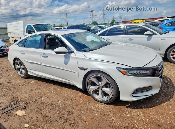 1HGCV1F97JA066360 2018 HONDA ACCORD White Передня права чверть