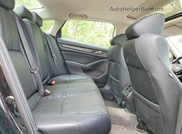 1HGCV1F97JA807929 2018 HONDA ACCORD Черный Вид задних сидений
