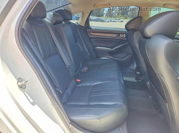 1HGCV1F99JA117129 2018 HONDA ACCORD White 