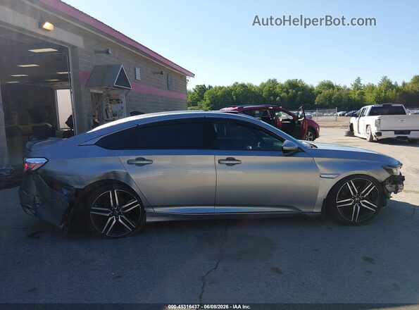 1HGCV2E30JA047104 2018 HONDA ACCORD Silver უკანა სალონის ხედი