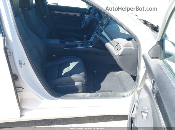 1HGCV2E36JA049245 2018 HONDA ACCORD Silver წინა სალონის ხედი