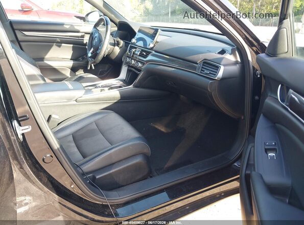 1HGCV2F30JA010746 2018 HONDA ACCORD Black Front interior view