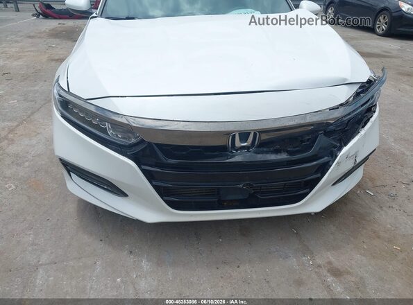 1HGCV2F32JA048687 2018 HONDA ACCORD White Widok z przodu