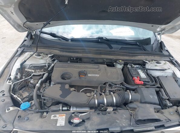 1HGCV2F32JA048687 2018 HONDA ACCORD White Widok z tyłu