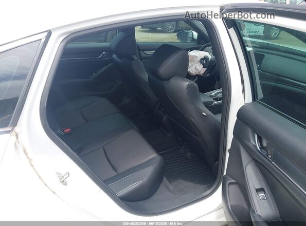 1HGCV2F32JA048687 2018 HONDA ACCORD White Widok naklejki z numerem VIN