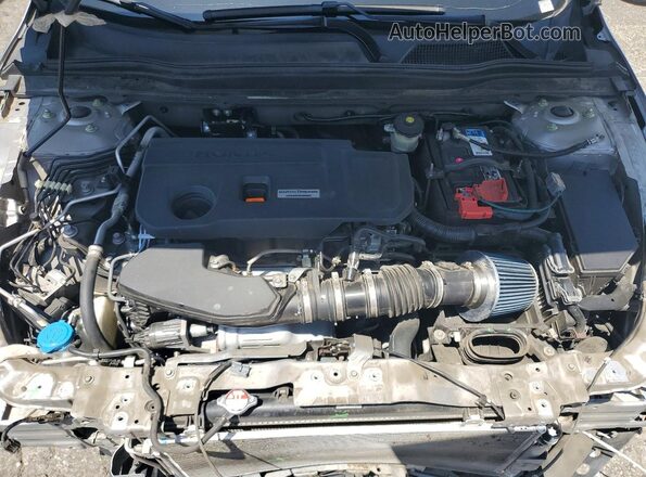 1HGCV2F33JA053462 2018 HONDA ACCORD Silver Вид задньої частини салону