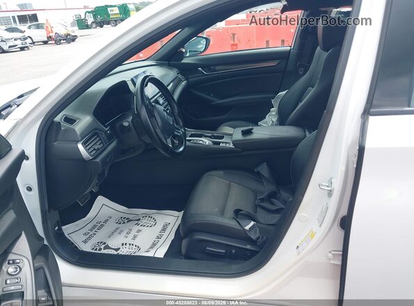 1HGCV2F33MA024807 2021 HONDA ACCORD Белый Вид салона спереди