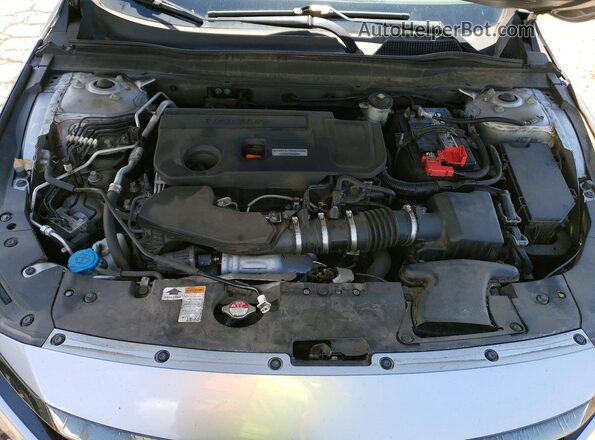 1HGCV2F34KA028720 2019 HONDA ACCORD Silver Widok wnętrza z tyłu