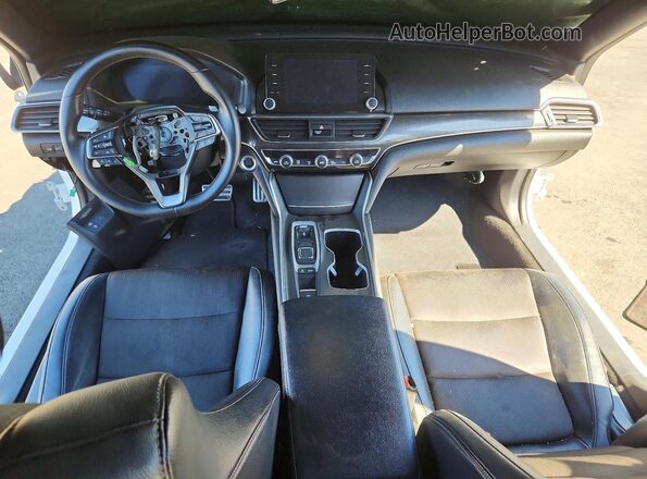 1HGCV2F36JA027681 2018 HONDA ACCORD White 