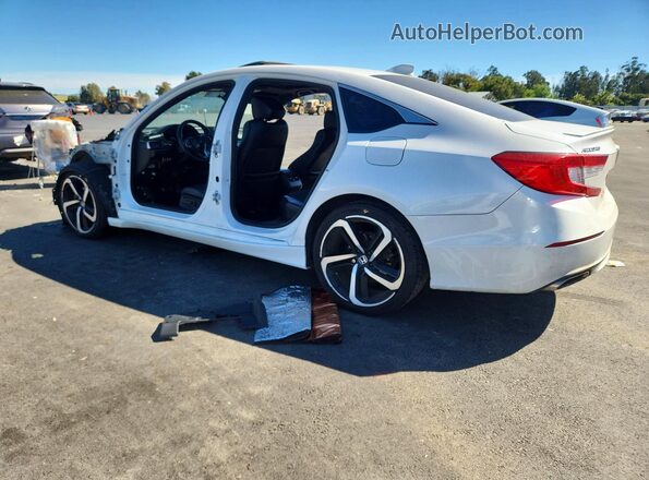 1HGCV2F36JA027681 2018 HONDA ACCORD White 