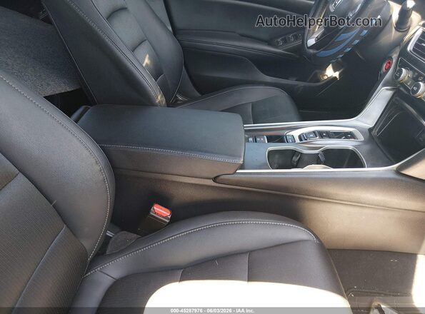 1HGCV2F37KA015542 2019 HONDA ACCORD Blue Vista interior delantera