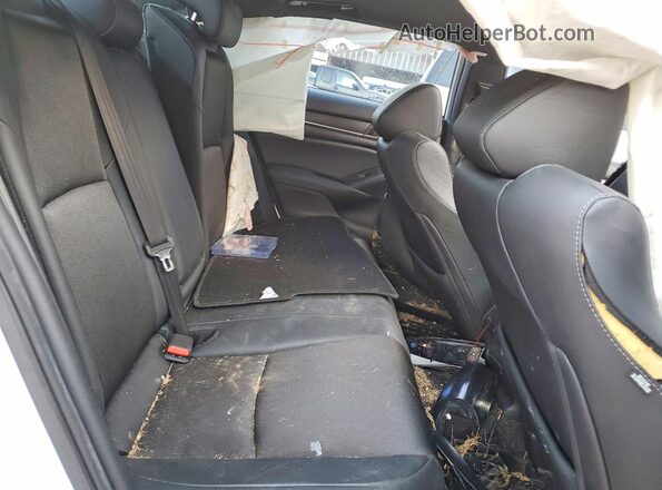 1HGCV2F38KA033953 2019 HONDA ACCORD White Widok tylnych siedzeń