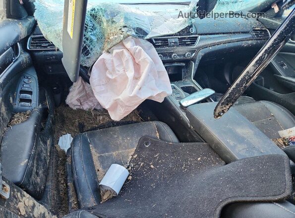 1HGCV2F38KA033953 2019 HONDA ACCORD White Widok deski rozdzielczej
