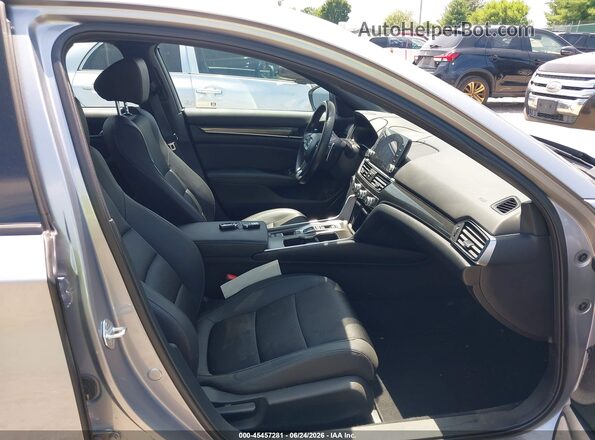 1HGCV2F38NA018311 2022 HONDA ACCORD Серебряный Вид салона спереди