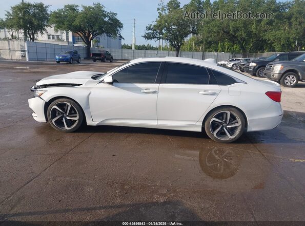 1HGCV2F3XJA026310 2018 HONDA ACCORD White Սալոնի 360 աստիճան տեսք