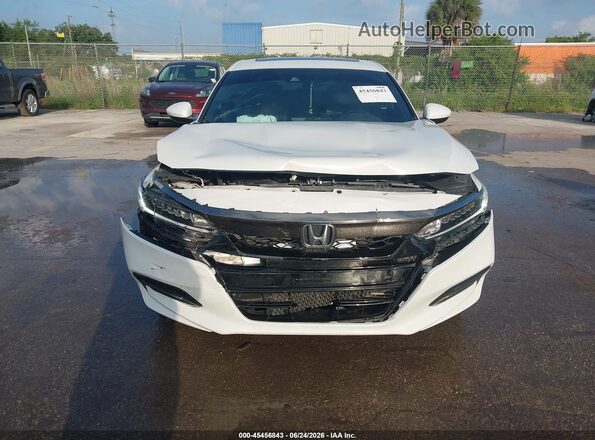 1HGCV2F3XJA026310 2018 HONDA ACCORD White Դիմացի տեսք