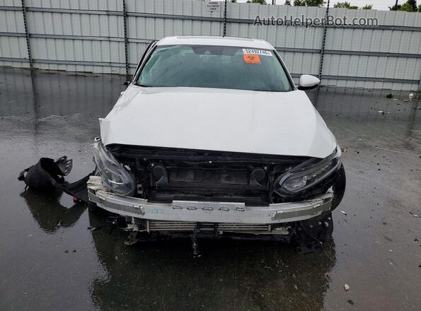 1HGCV2F53JA023475 2018 HONDA ACCORD White Vista frontal