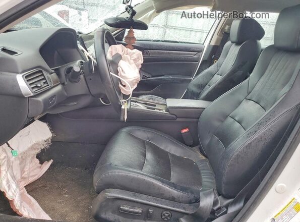 1HGCV2F53JA023475 2018 HONDA ACCORD White Vista interior delantera