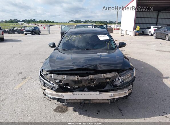 1HGCV2F54JA020536 2018 HONDA ACCORD Black Rear interior view