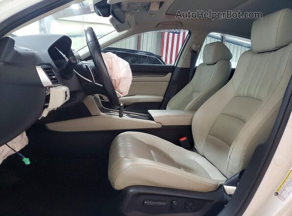 1HGCV2F55JA013420 2018 HONDA ACCORD White Front interior view