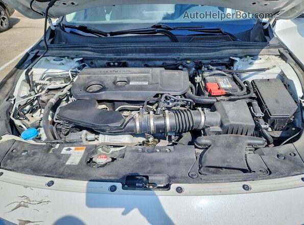 1HGCV2F57JA009031 2018 HONDA ACCORD White Սալոնի հետևի տեսք
