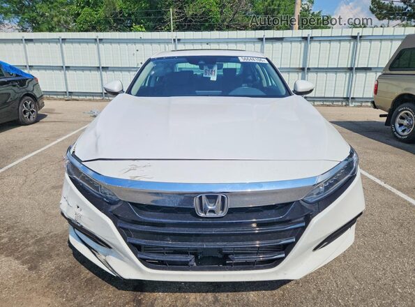 1HGCV2F57JA009031 2018 HONDA ACCORD White Դիմացի տեսք