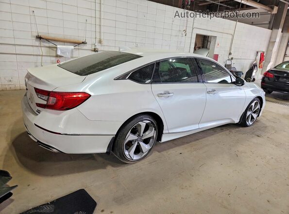 1HGCV2F91JA015989 2018 HONDA ACCORD White Հետևի աջ