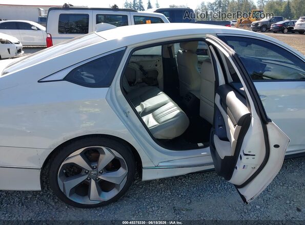 1HGCV2F94JA008065 2018 HONDA ACCORD White VIN კოდის სტიკერის ხედი