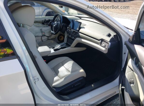 1HGCV2F94JA008065 2018 HONDA ACCORD White 