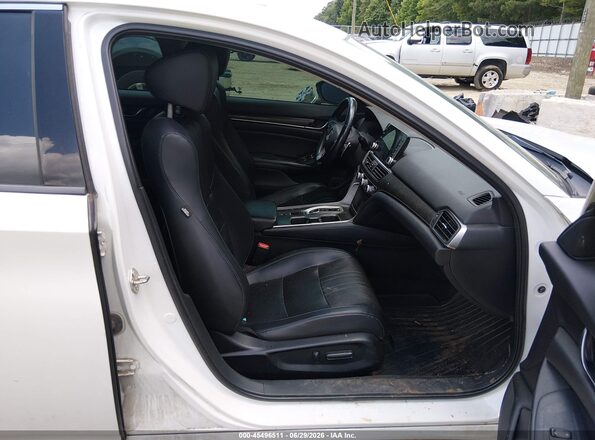 1HGCV2F94JA031264 2018 HONDA ACCORD White Widok wnętrza z przodu