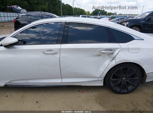 1HGCV2F94JA031264 2018 HONDA ACCORD White 