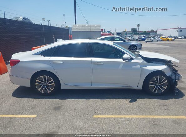 1HGCV3F51KA012126 2019 HONDA ACCORD White Vista interior trasera