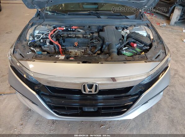 1HGCV3F53JA014863 2018 HONDA ACCORD Silver Հետևի տեսք