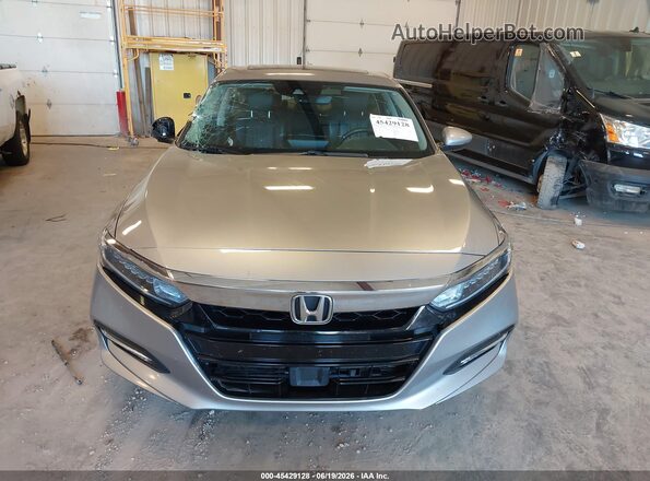 1HGCV3F53JA014863 2018 HONDA ACCORD Silver Սարքավորումների վահանակի տեսք