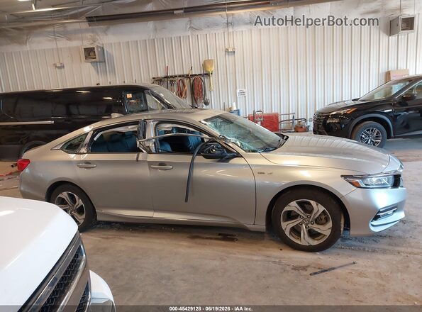 1HGCV3F53JA014863 2018 HONDA ACCORD Silver Սալոնի հետևի տեսք