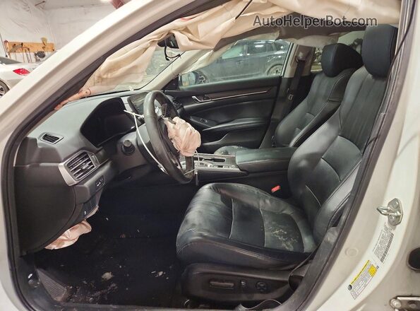 1HGCV3F57JA009195 2018 HONDA ACCORD White Vista interior delantera