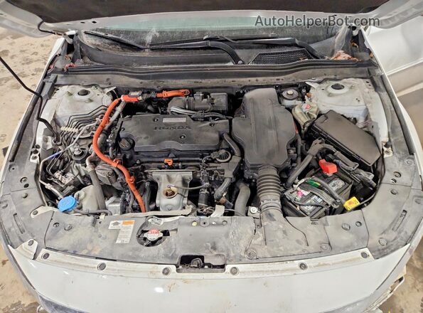 1HGCV3F57JA009195 2018 HONDA ACCORD White Vista interior trasera