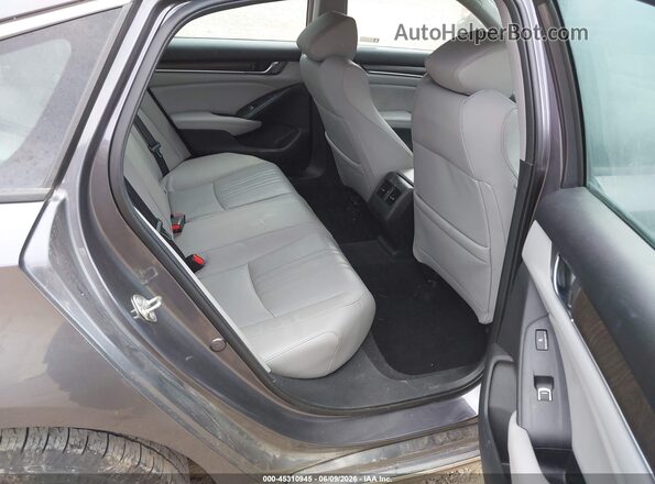 1HGCV3F96JA004413 2018 HONDA ACCORD Gray Вид наклейки з VIN-кодом