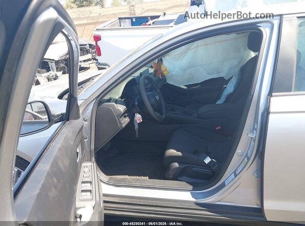1HGCY1F26SA047584 2025 HONDA ACCORD Silver Vista interior delantera
