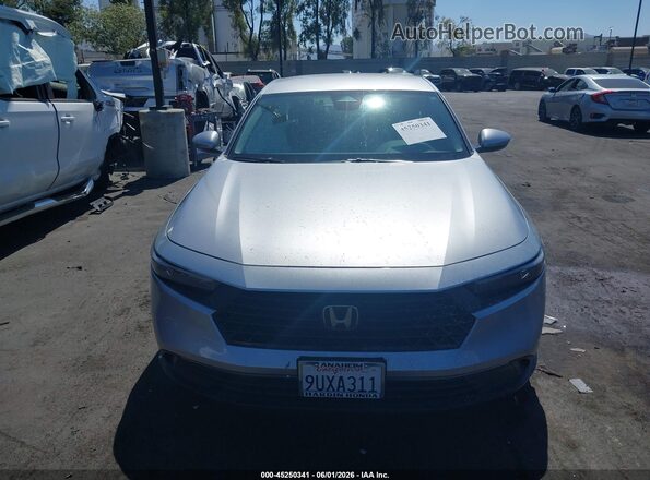 1HGCY1F26SA047584 2025 HONDA ACCORD Silver Vista del cuadro de instrumentos