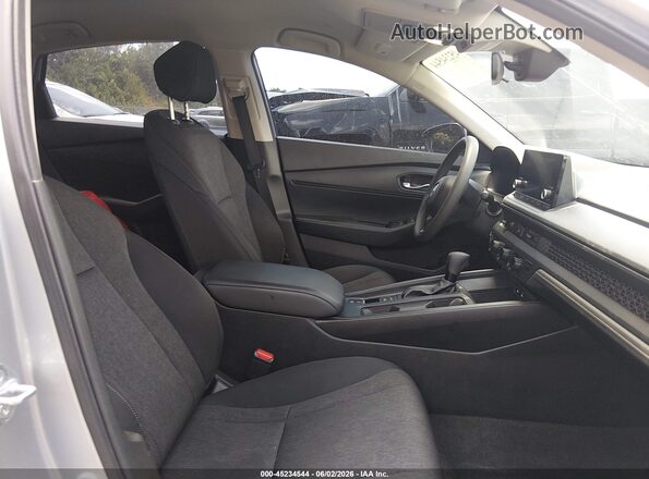 1HGCY1F28SA000556 2025 HONDA ACCORD Silver Vista interior delantera