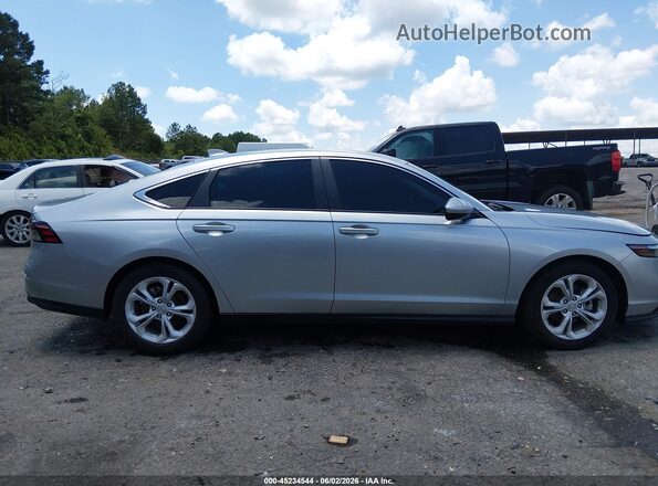 1HGCY1F28SA000556 2025 HONDA ACCORD Silver Vista interior trasera