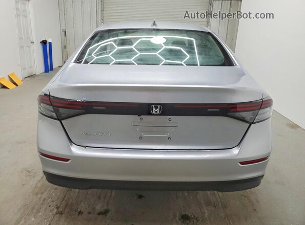 1HGCY1F2XTA006134 2026 HONDA ACCORD Silver Widok z tyłu