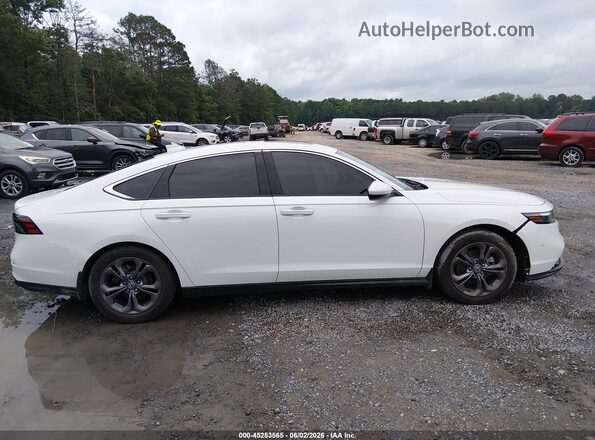1HGCY1F31PA047315 2023 HONDA ACCORD White Widok wnętrza z tyłu